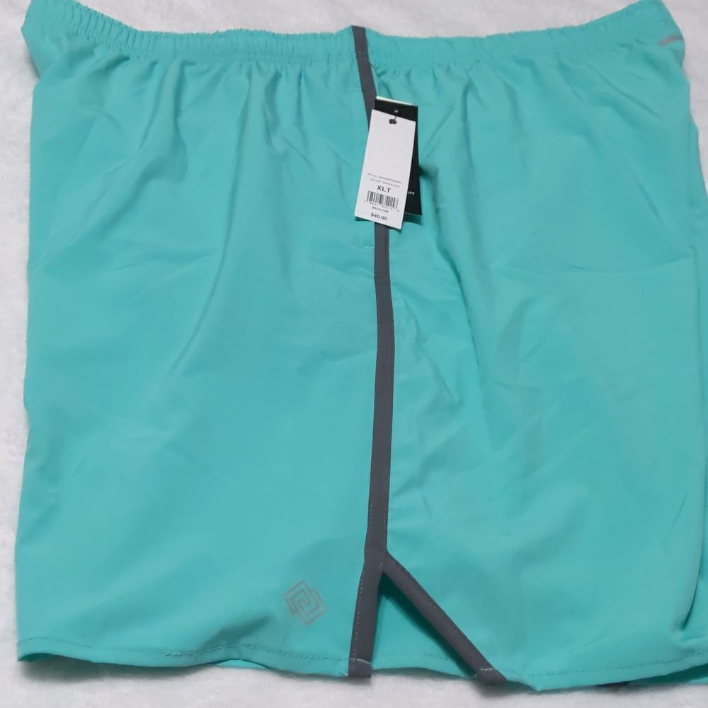 ZELOS man's short size XLT green sea color